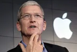 13 năm rực rỡ của Tim Cook: 2 lần giúp Apple thoát 'bão thuế', gom được núi tiền mặt cao như đỉnh Everest, đưa vốn hóa công ty cán mốc 3.000 tỷ USD
