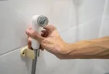 Tại sao vòi xịt vệ sinh là "chân lý" ở Việt Nam nhưng lại biến mất ở các nước Âu Mỹ?