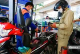 Chính phủ đồng ý tiếp tục kéo dài thời hạn giảm thuế xăng dầu đến hết năm