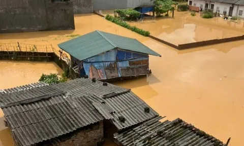 Thủ tướng kêu gọi "ai có của giúp của, ai có công giúp công"