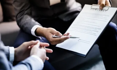 Phía sau hợp đồng bảo hiểm nhân thọ với quy mô kỷ lục 300 triệu đô vừa được phát hành: Giàu rồi còn mua bảo hiểm làm gì?