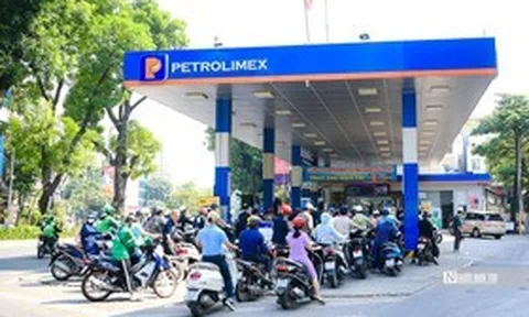 Giảm hàng loạt loại thuế xăng dầu về 0 để bình ổn giá