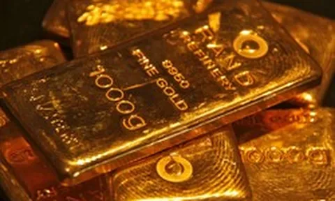 Hàng loạt ngân hàng tại quốc gia chủ chốt BRICS bỗng dừng nhập khẩu, 5 tấn vàng, 8 tấn bạc kẹt tại hải quan: Chuyện gì đây?