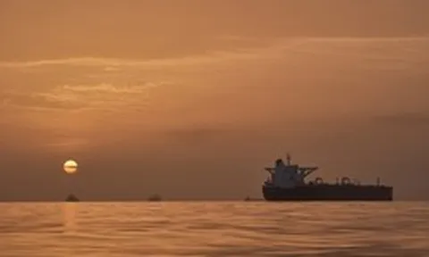 Đấu trí trên eo biển Hormuz, Mỹ hay Iran sẽ nhượng bộ trước?