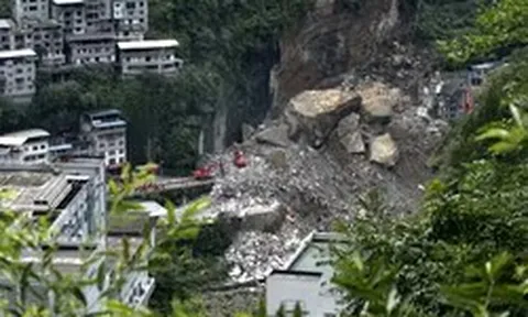 Trung Quốc: Sạt lở khiến 34 người mất tích, đội cứu hộ chạy đua với thời gian tìm kiếm