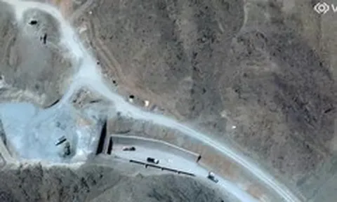 Iran chuyển máy ly tâm và uranium làm giàu đến 'pháo đài ngầm'?
