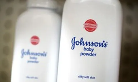 J&J chi khoản bồi thường kỷ lục dàn xếp hơn 76.000 vụ kiện phấn rôm bị cáo buộc gây ung thư, khép lại cuộc chiến pháp lý 10 năm