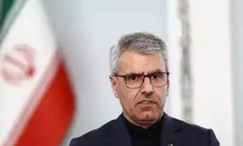 Mỹ xuống thang để đàm phán, Iran đáp trả bằng tuyên bố cứng rắn