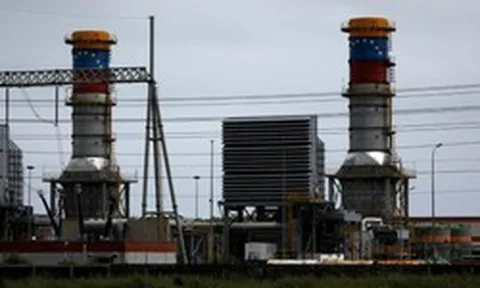 Quốc gia sở hữu 300 tỷ thùng dầu cân nhắc rời OPEC