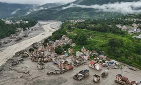 Bí ẩn sau trận lũ quét ở biên giới Nepal: Siêu đập 168 tỷ USD của Trung Quốc có phải "mồi lửa đốt cháy sông băng?"