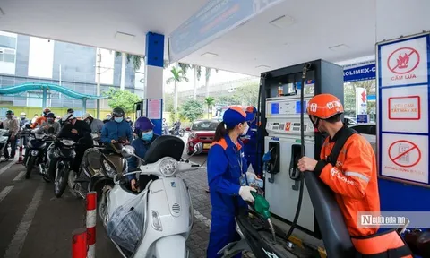 Giá xăng dầu hôm nay (1/10), xăng E10 tăng nhẹ, dầu diesel giảm