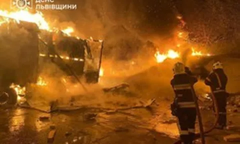 Nga bắn vũ khí xuyên phá! Thủ đô Kiev phong tỏa cầu, ban bố tình trạng khẩn cấp - Ông Putin cảnh báo về đòn hạt nhân
