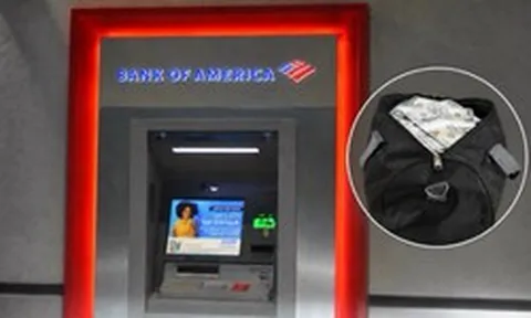 Phát hiện nhiều túi đựng hơn 3,3 tỷ đồng tiền mặt đặt trên nóc máy ATM