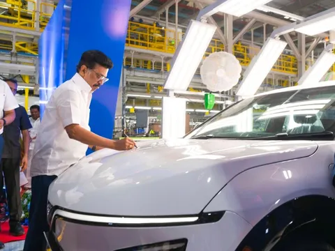 Tỷ phú Phạm Nhật Vượng khánh thành nhà máy ô tô điện ở nền kinh tế hàng đầu BRICS, Tổng giám đốc VinFast châu Á khẳng định: "Biến nơi đây thành thủ phủ xe điện ở Nam Á"