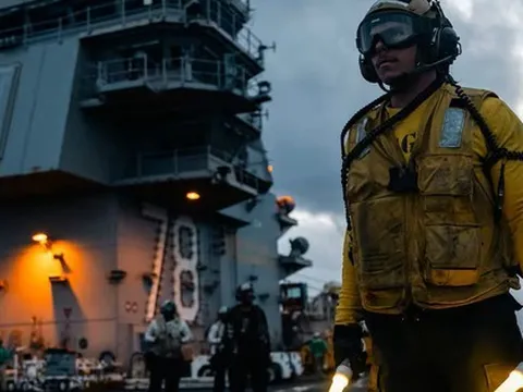 Iran sắp phong tỏa eo biển Hormuz, Mỹ sẵn sàng kế hoạch rà phá thủy lôi?