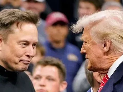 Tổng thống Mỹ sẽ nói chuyện với tỷ phú Elon Musk để xoa dịu căng thẳng?