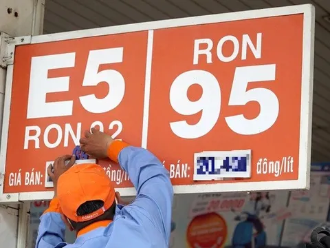 Giá xăng dầu ngày 26/2: Đồng loạt tăng