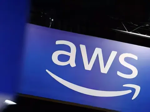 Bị vật thể lạ va chạm, Trung tâm dữ liệu của Amazon tại UAE bốc cháy