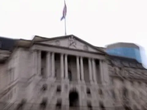 Nóng: Một ngân hàng vừa bị phạt gần 2,7 triệu USD vì làm giả tài liệu suốt 3 năm