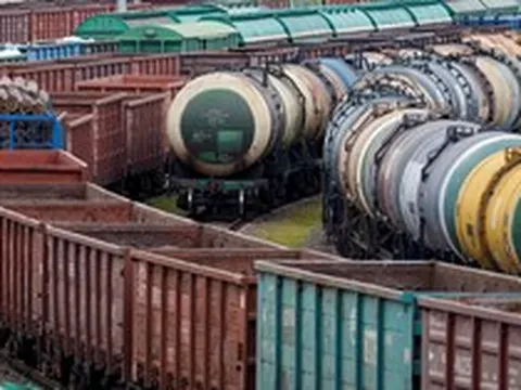 Đang thu về gần nửa tỷ USD từ Nga, một nước EU muốn chấm dứt quan hệ kinh tế với Moscow