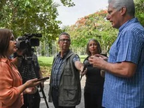 "Đây là thời điểm cần thiết phải thay đổi": Chủ tịch Cuba bất ngờ công bố 'đại cải cách'