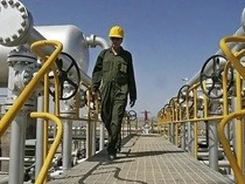 Mỹ ban hành lệnh miễn trừ tạm thời đối với ngành dầu mỏ Iran