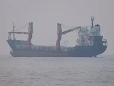 Mỹ - Iran kết thúc đàm phán gián tiếp, số phận eo biển Hormuz vẫn lơ lửng