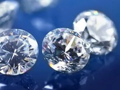 PNJ đang mua, đổi kim cương của khách hàng thế nào?